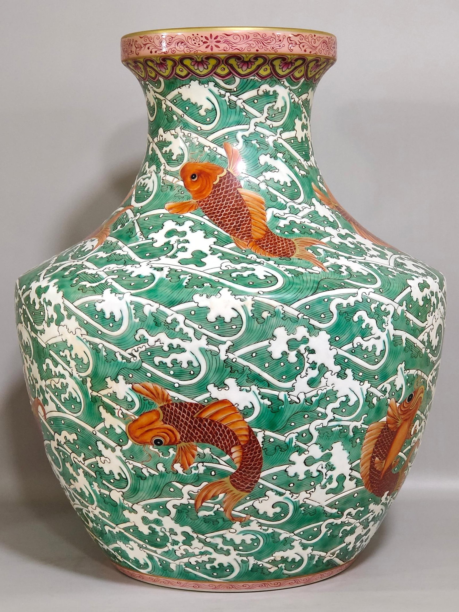 An Exquisite Chinese sea pattern carp statue