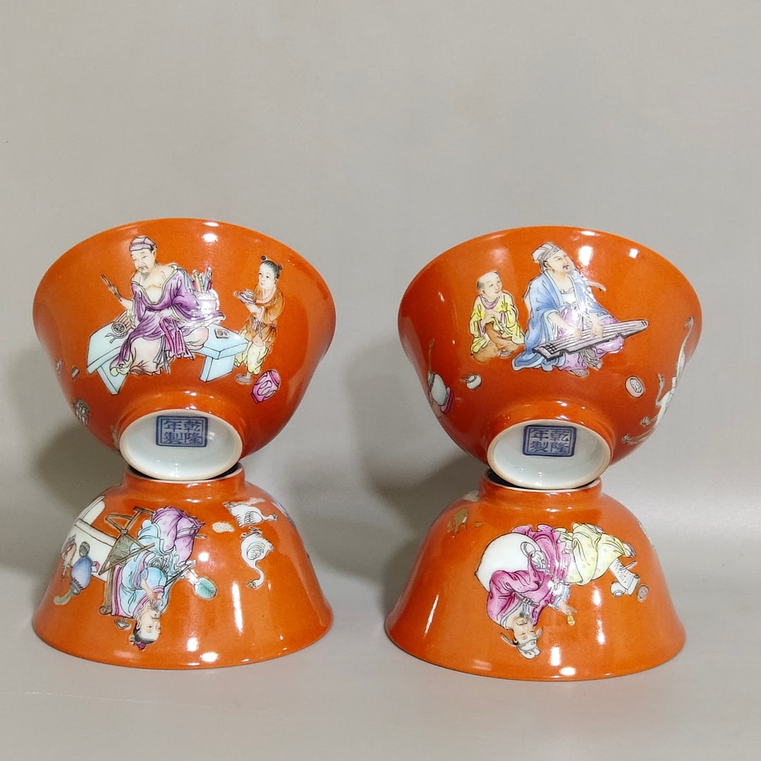 An Exquisite Chinese coral red figure cup set: Size: Width 7.2 cm - Height 3.7 cm Materials: Porcelain Dynasty: Qing dynasty Inscription: Qianlong Mark Object: cup