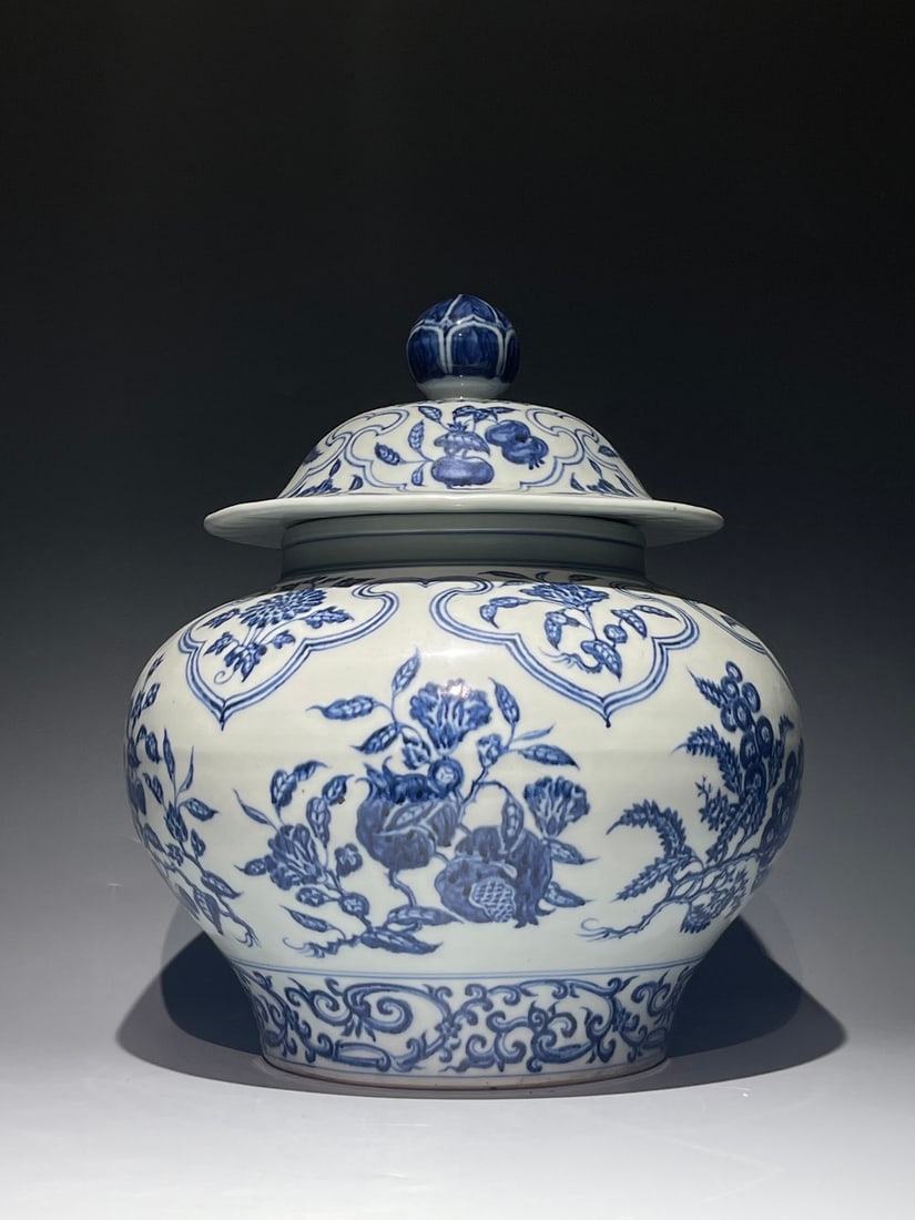 An Exquisite Chinese blue and white folded branches and three melons and fruits Porcelain jar: Size: Height 32 cm - Width 28 cm Materials: Porcelain Dynasty: Ming dynasty Attribution: Xuande Period Object: Jar