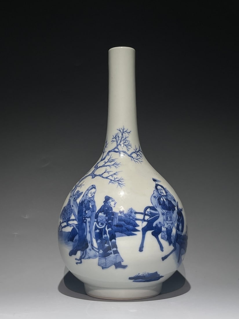 An Exquisite Chinese blue and white long necked character stories Porcelain vase: Size: Height 27.5 cm - Width 14 cm Materials: Porcelain Dynasty: Qing dynasty Attribution: Kangxi Period Object: Vase