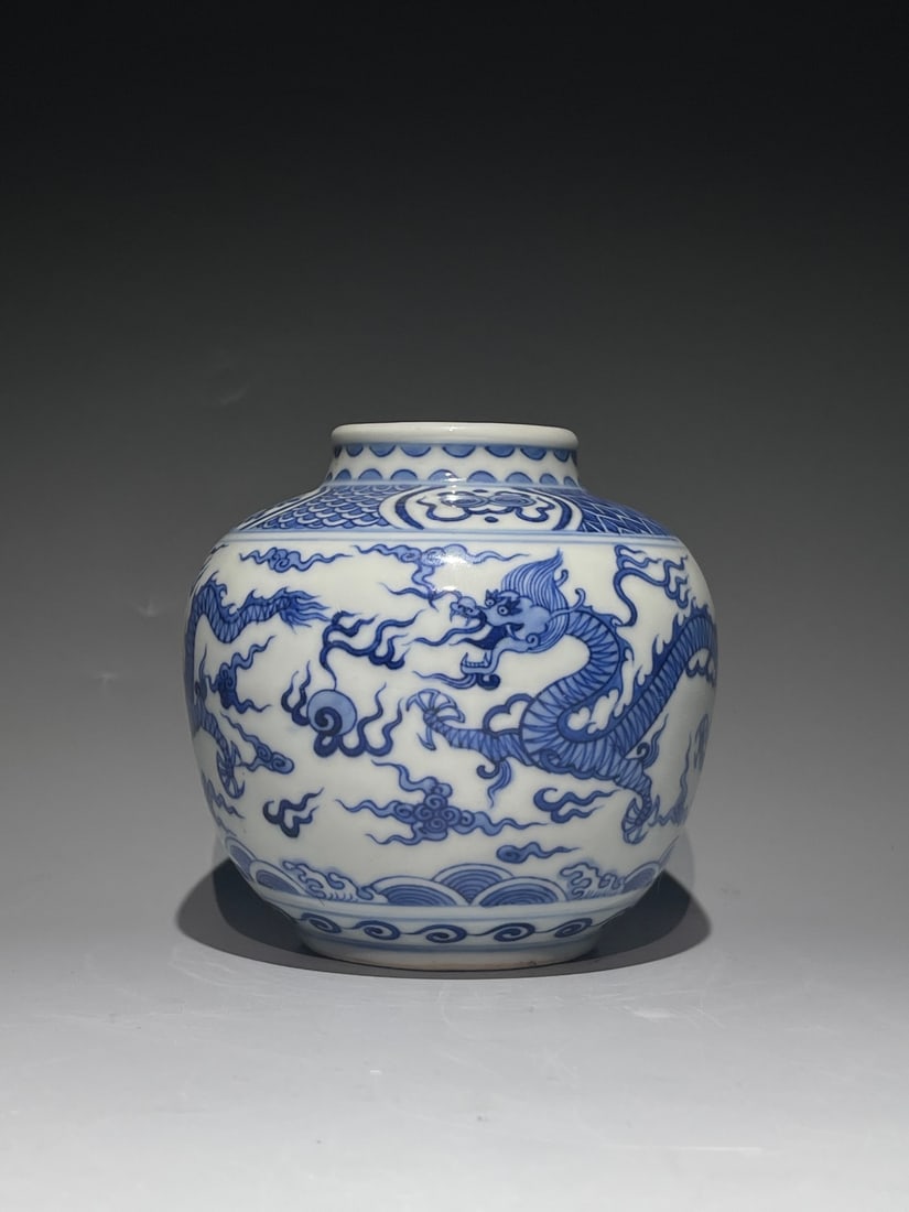 An Exquisite Chinese blue and white entwined clouds and dragon pattern Porcelain vase (1 of 9)