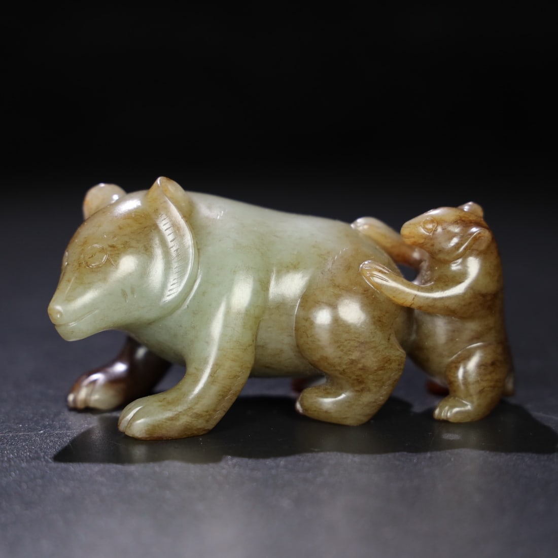 Chinese Natural Jade Carved Bear: Size: Width 9.5 cm - Height 4.8 cm Materials: Jade Dynasty: Qing dynasty Attribution: Qianlong Period Object: Bear