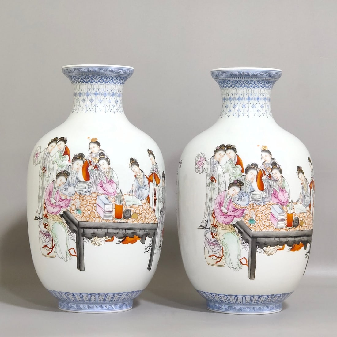 An Exquisite Chinese enamel emerald edge Jinling Twelve Golden Hairpin inscribed vase: Size: Height 19.5 cm - Width 11.5 cm Materials: Porcelain Dynasty: Qing dynasty Inscription: Qianlong Mark Object: vase
