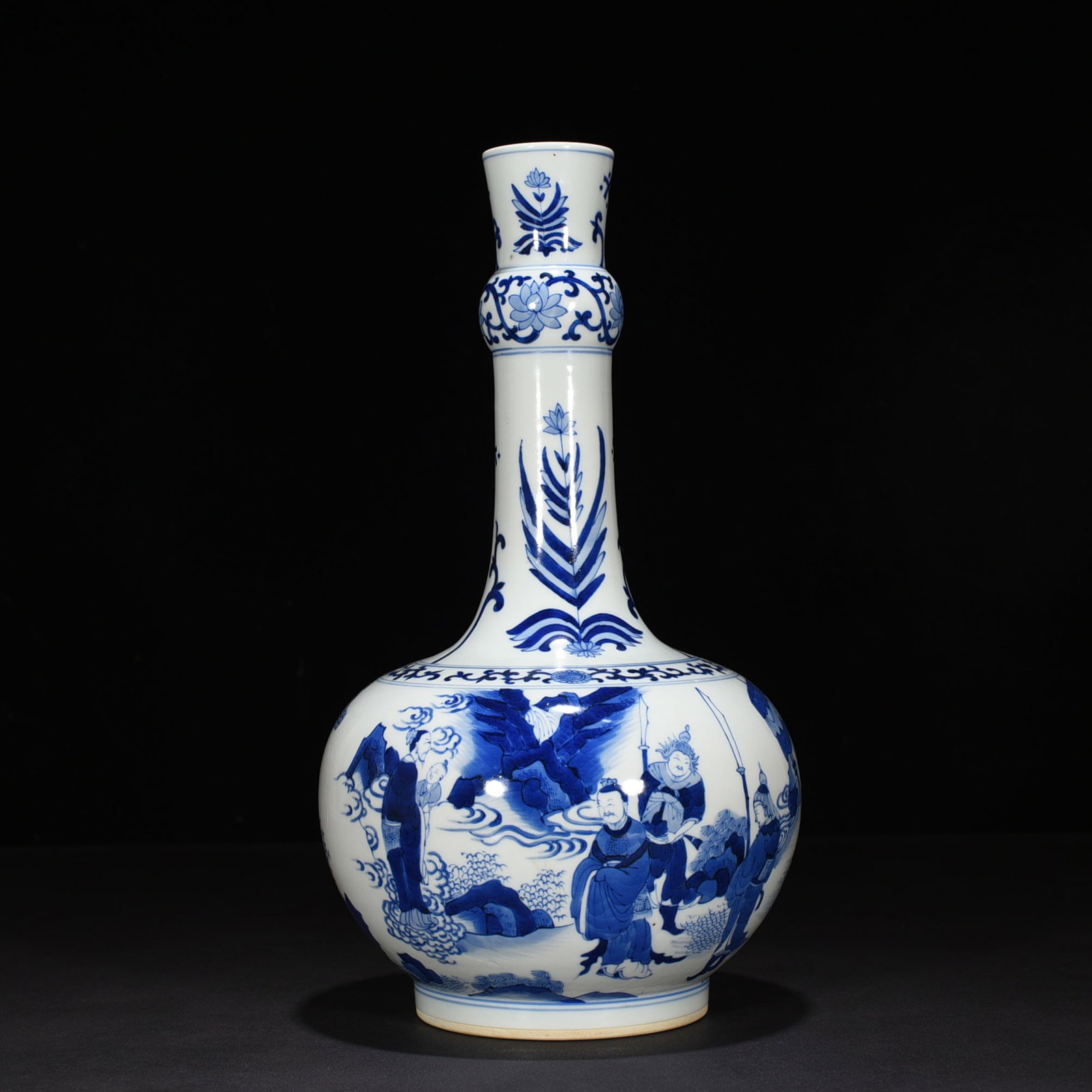 An Exquisite Chinese blue and white flask (1 of 8)