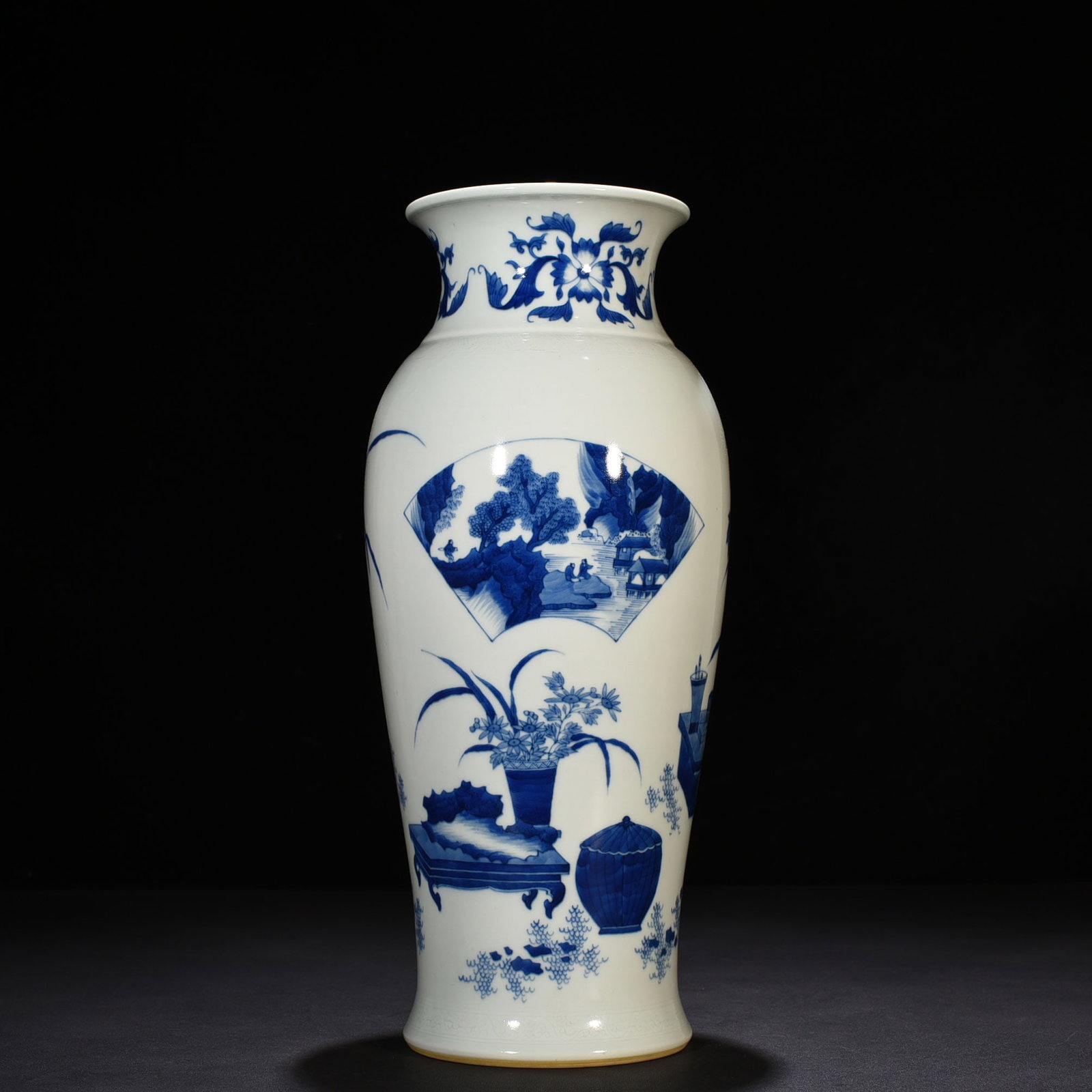 An Exquisite Chinese blue and white flower pattern vase: Size: Height 38 cm - Widthh 16 cm Materials: Porcelain Dynasty: Ming dynasty Attribution: chongzhen Object: vase
