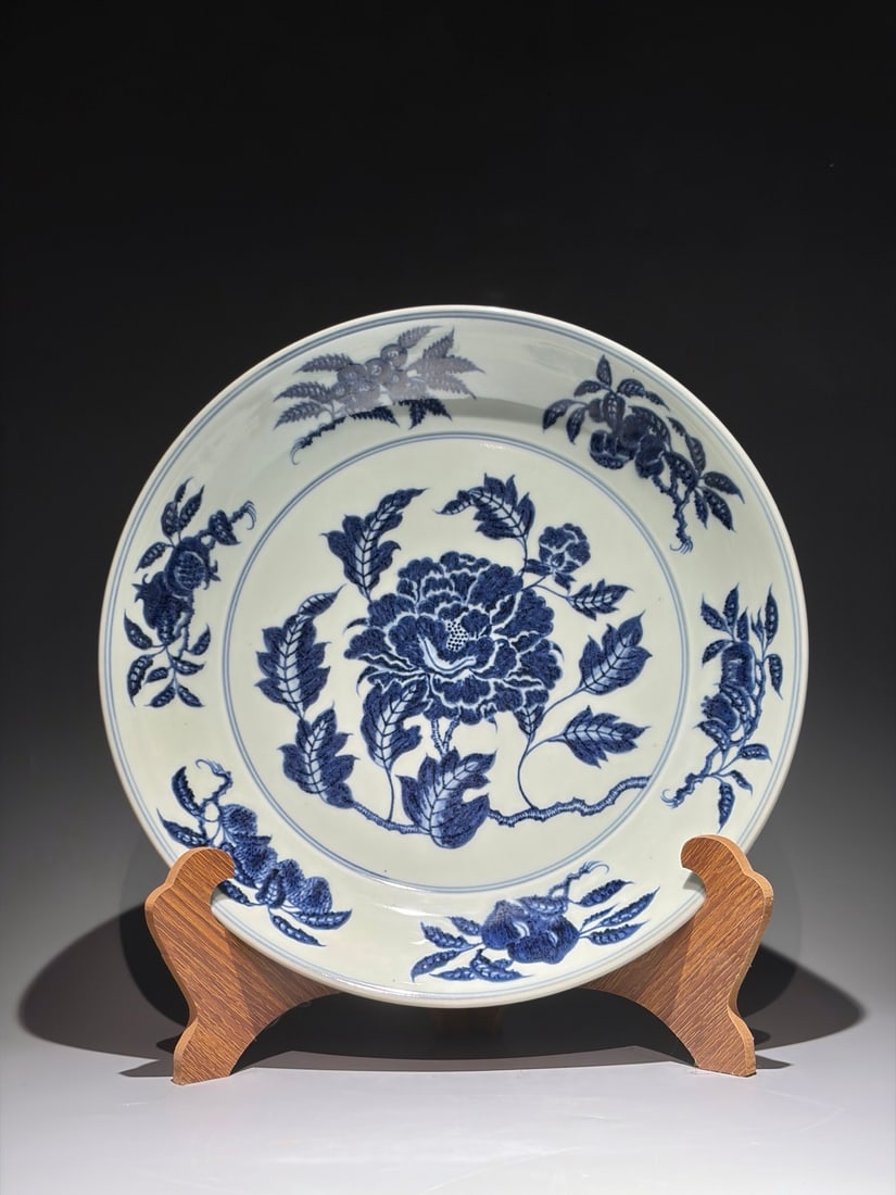 An Exquisite Chinese Blue and White Broken Branches with Six Fruit Patterns Porcelain plate: Size: Width 40 cm - Height 6.8 cm Materials: Porcelain Dynasty: Ming dynasty Attribution: Xuande Period Object: Plate