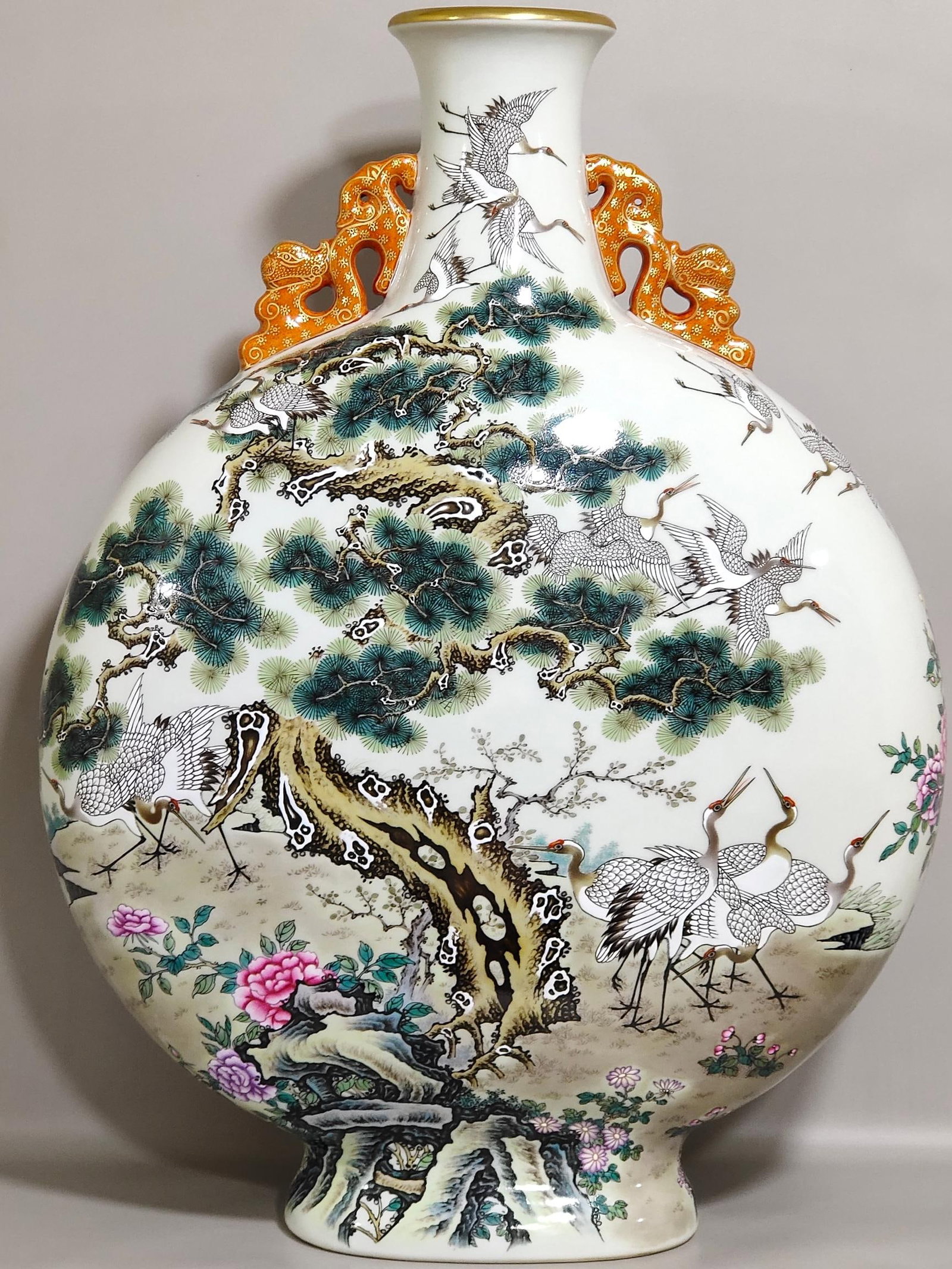 An Exquisite Chinese A large flat vase with a picture of a hundred cranes and a poem (1 of 9)