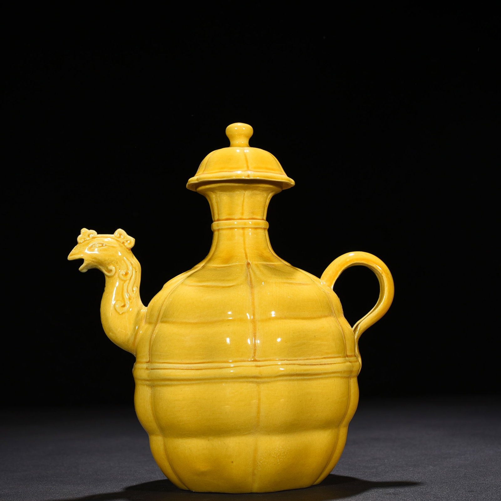 An Exquisite Chinese delicate yellow glaze ewer: Size: Height 21 cm - Widthh 18 cm Materials: Porcelain Dynasty: Ming dynasty Attribution: hongzhi Object: ewer