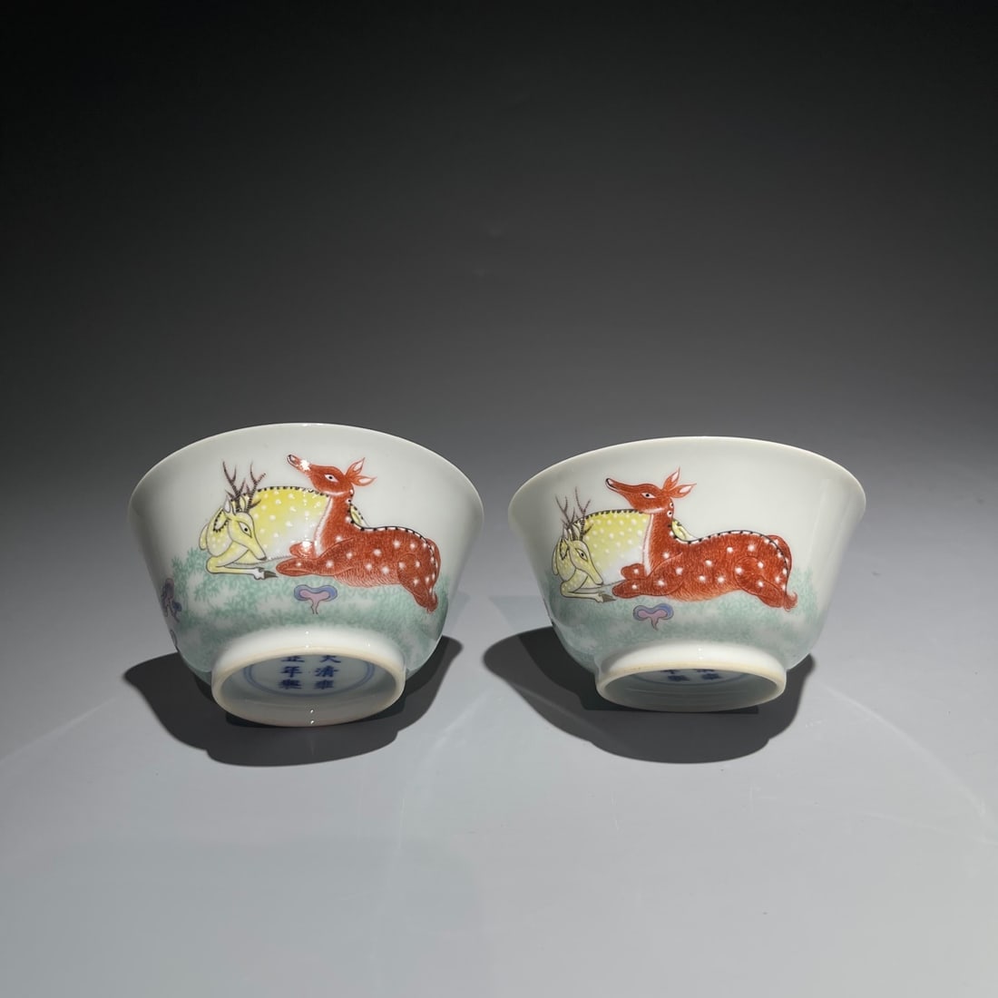 An Exquisite Chinese Brown and yellow Dear pastel Fulu double horseshoe Porcelain cup: Size: Width 8.7 cm - Height 4.4 cm Materials: Porcelain Dynasty: Qing dynasty Attribution: Yongzheng Period Object: cup