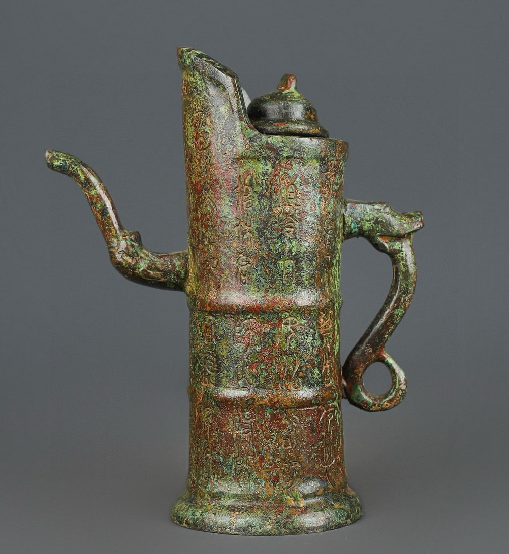 An Exquisite Chinese Bronze Bamboo Pot: Size: Height 20 cm - Width 17 cm Materials: Bronze Dynasty: Han dynasty Attribution: 1st to 3rd-C Object: Chinese Antiques