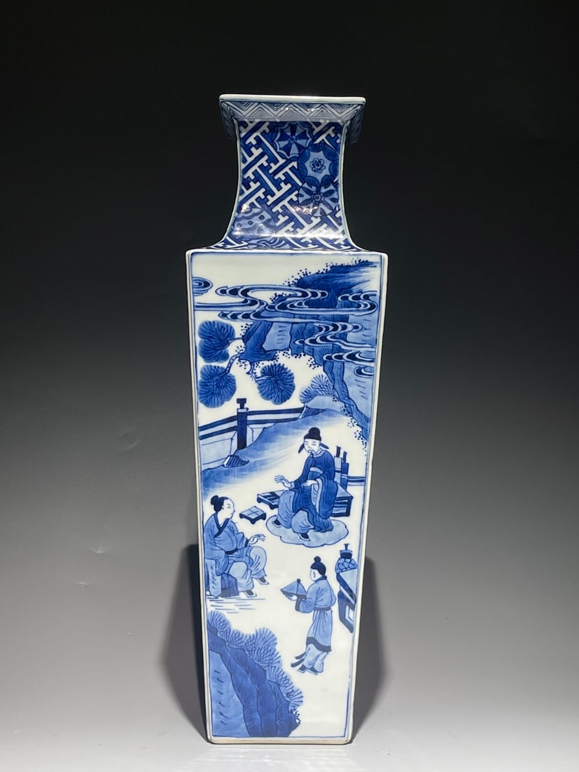 An Exquisite Chinese blue and white with figures and stories square mallet Porcelain vase: Size: Height 36.5 cm - Width 11.5 cm Materials: Porcelain Dynasty: Qing dynasty Attribution: Kangxi Period Object: Vase
