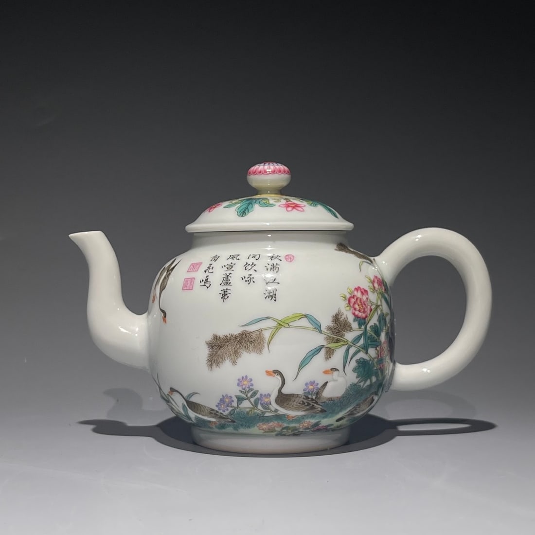 An Exquisite Chinese enamel flying Porcelain teapot: Size: Width 17 cm - Height 11.5 cm Materials: Porcelain Dynasty: Qing Dynasty Attribution: Qianlong Period Object: teapot