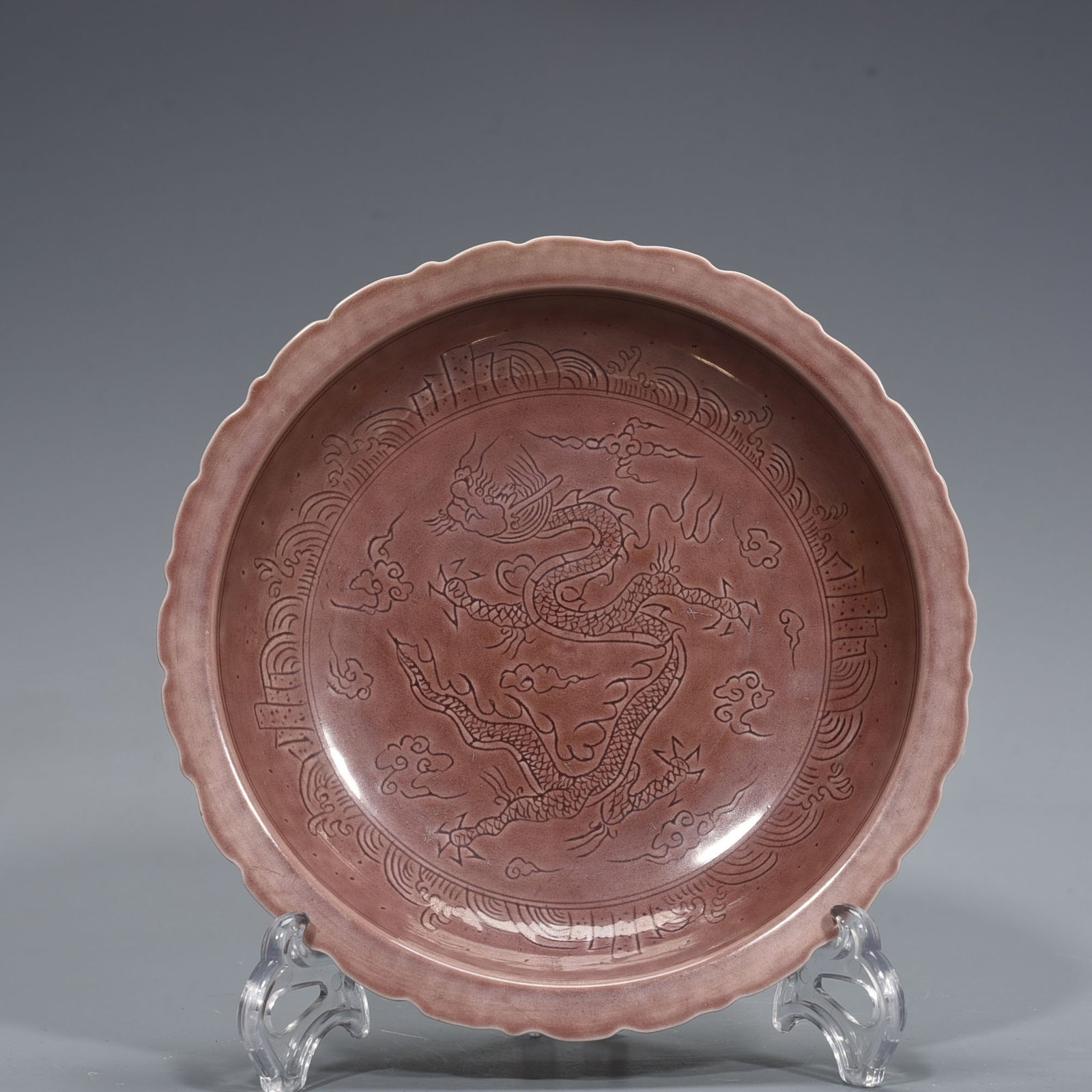 An Exquisite Chinese purple glaze rhombus edge folding plate: Size: Height 4 cm - Widthh 21 cm Materials: Porcelain Dynasty: Ming dynasty Attribution: hongzhi Object: plate