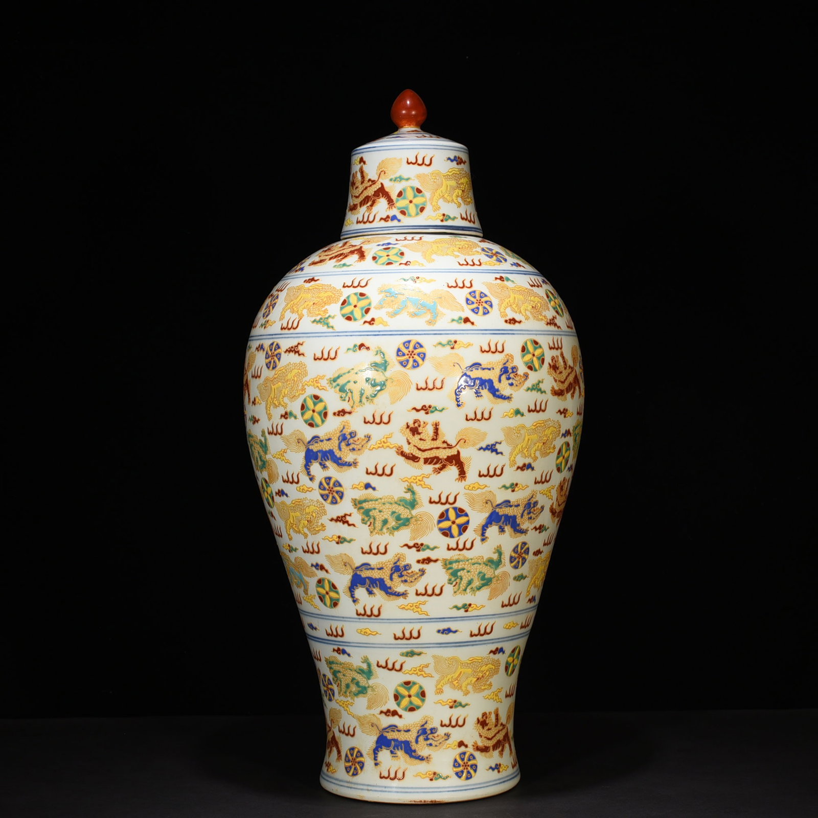 An Exquisite Chinese five-color plum vase (1 of 10)