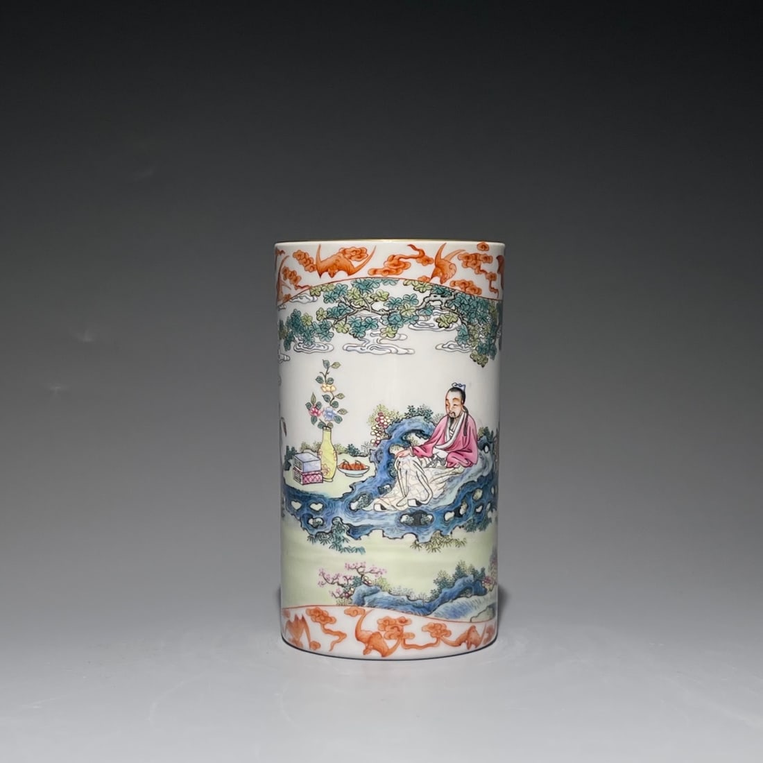 An Exquisite Chinese pastel color Gao Shiya straight Porcelain pen holder: Size: Height 12 cm - Width 7 cm Materials: Porcelain Dynasty: Qing Dynasty Attribution: Qianlong Period Object: Pen Holder