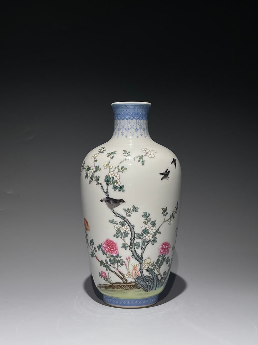 An Exquisite Chinese Famille rose pastel flower and bird lantern radish Porcelain vase: Size: Height 19 cm - Width 9.5 cm Materials: Porcelain Dynasty: Qing Dynasty Attribution: Yongzheng Period Object: Vase