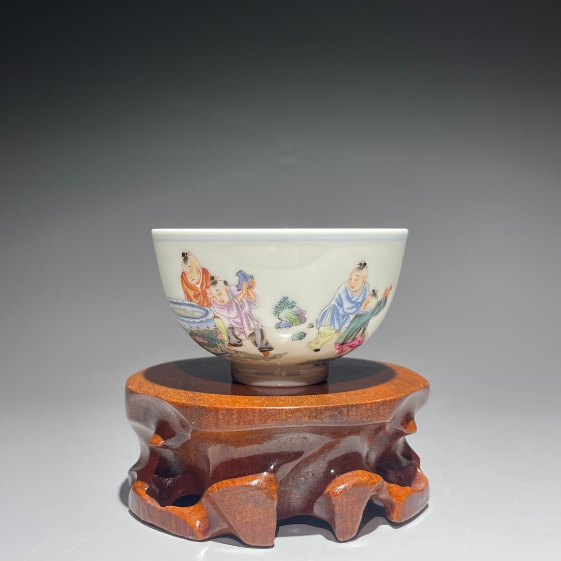An Exquisite Chinese famille rose Sima Guang smashed vat pattern Porcelain cup (1 of 8)