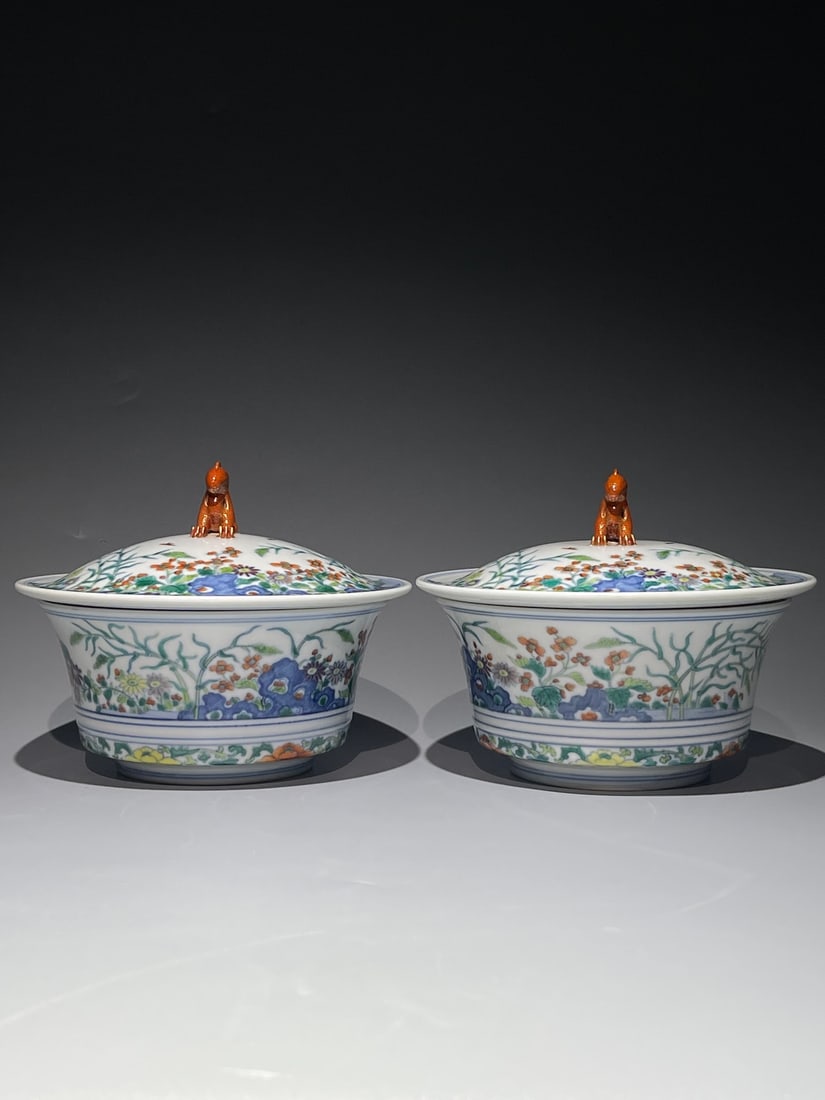 An Exquisite Chinesea doucai travertine flower pattern rooster button lid Porcelain bowl: Size: Width 16 cm - Height 12.8 cm Materials: Porcelain Dynasty: Qing Dynasty Attribution: Yongzheng Period Object: bowl