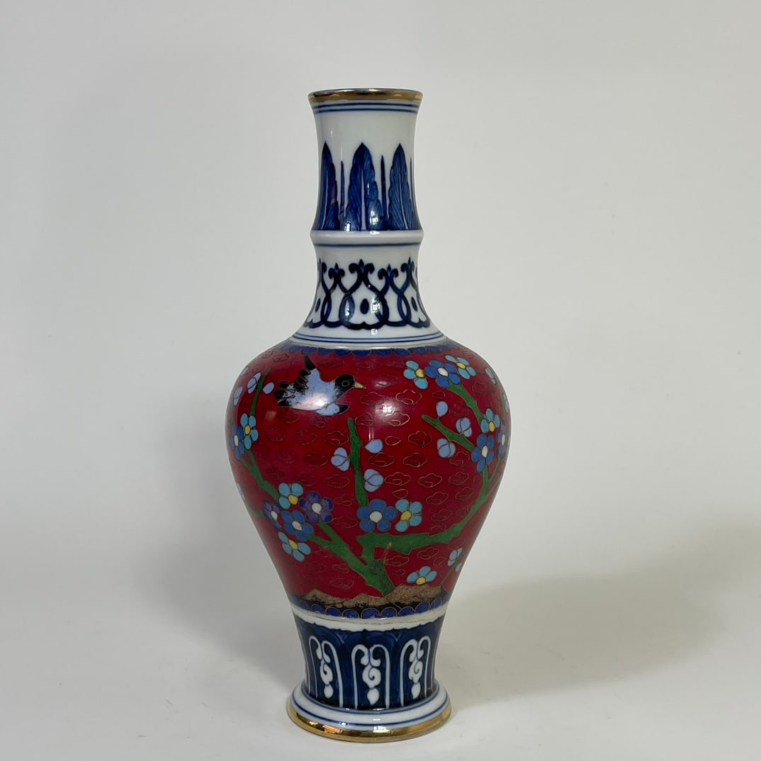 An Exquisite Chinese cloisonn? plum vase (1 of 6)