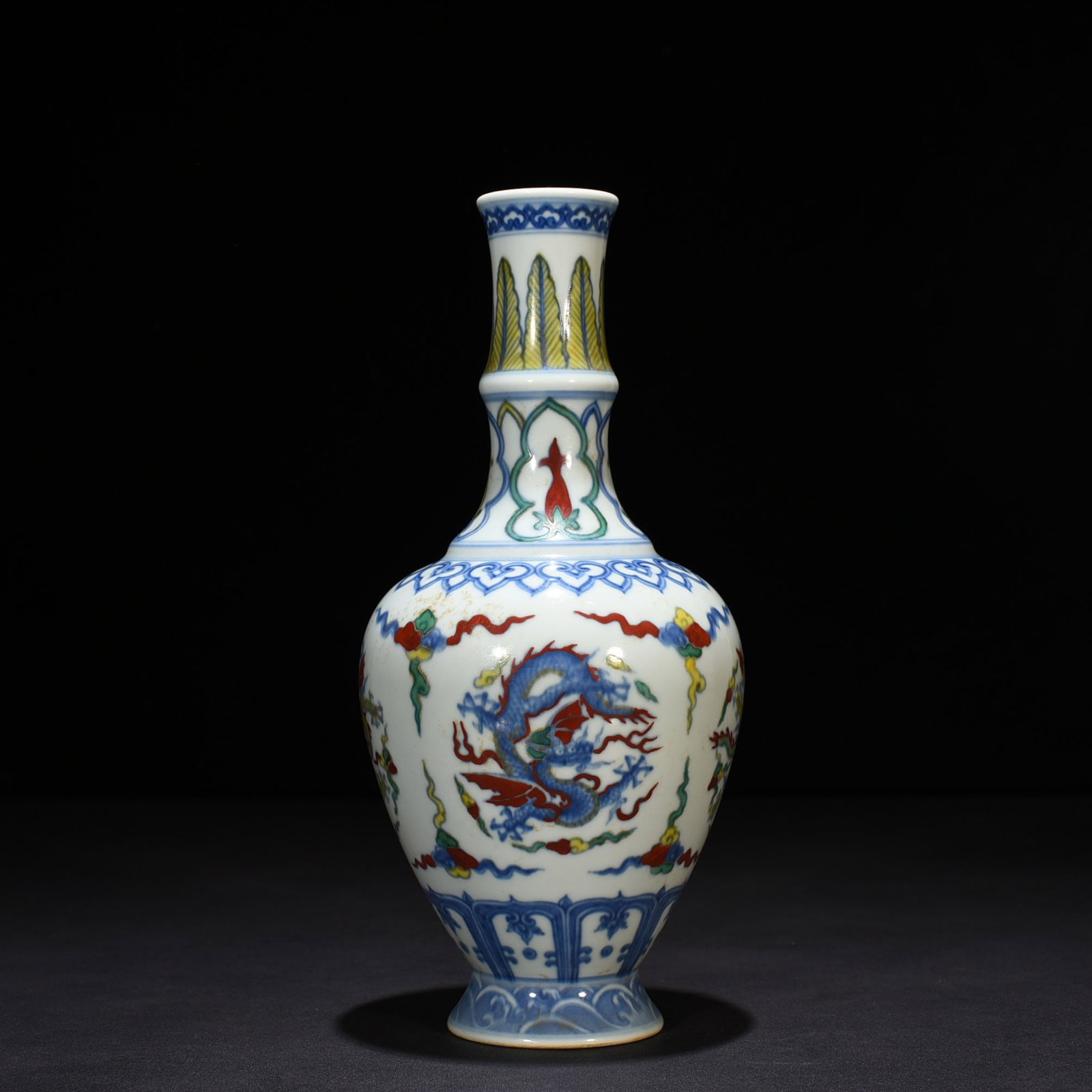 An Exquisite Chinese Doucai Tuan vase: Size: Height 27 cm - Widthh 13 cm Materials: Porcelain Dynasty: Ming dynasty Attribution: chenghua Object: vase