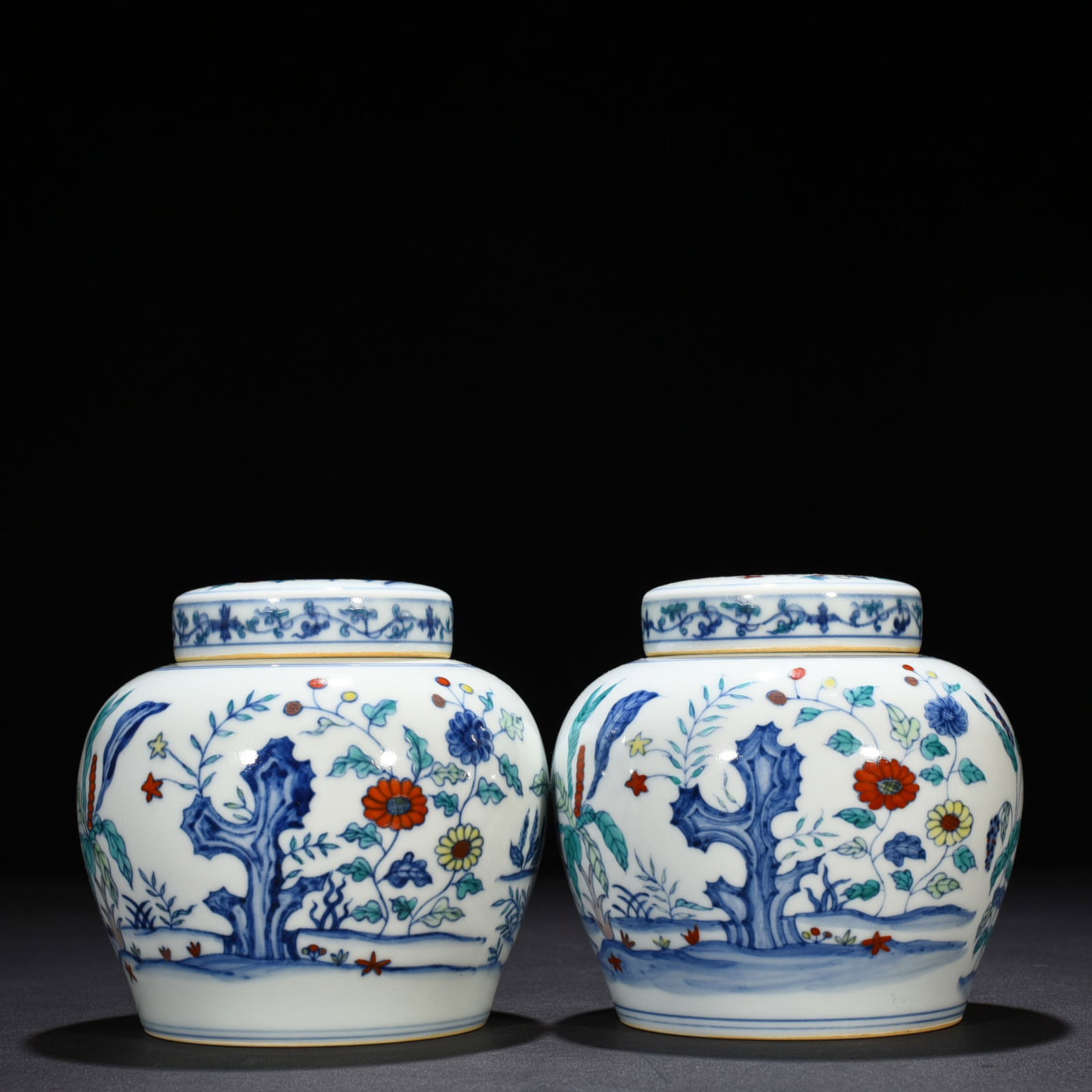 An Exquisite Chinese Doucai colorful jar: Size: Height 13 cm - Widthh 14 cm Materials: Porcelain Dynasty: Ming dynasty Attribution: chenghua Object: jar