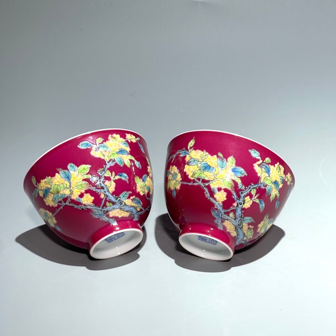 An Exquisite Chinese red ground and osmanthus pattern Porcelain cups: Size: Width 7.7 cm - Height 5.3 cm Materials: Porcelain Dynasty: Qing Dynasty Attribution: Yongzheng Period Object: cup
