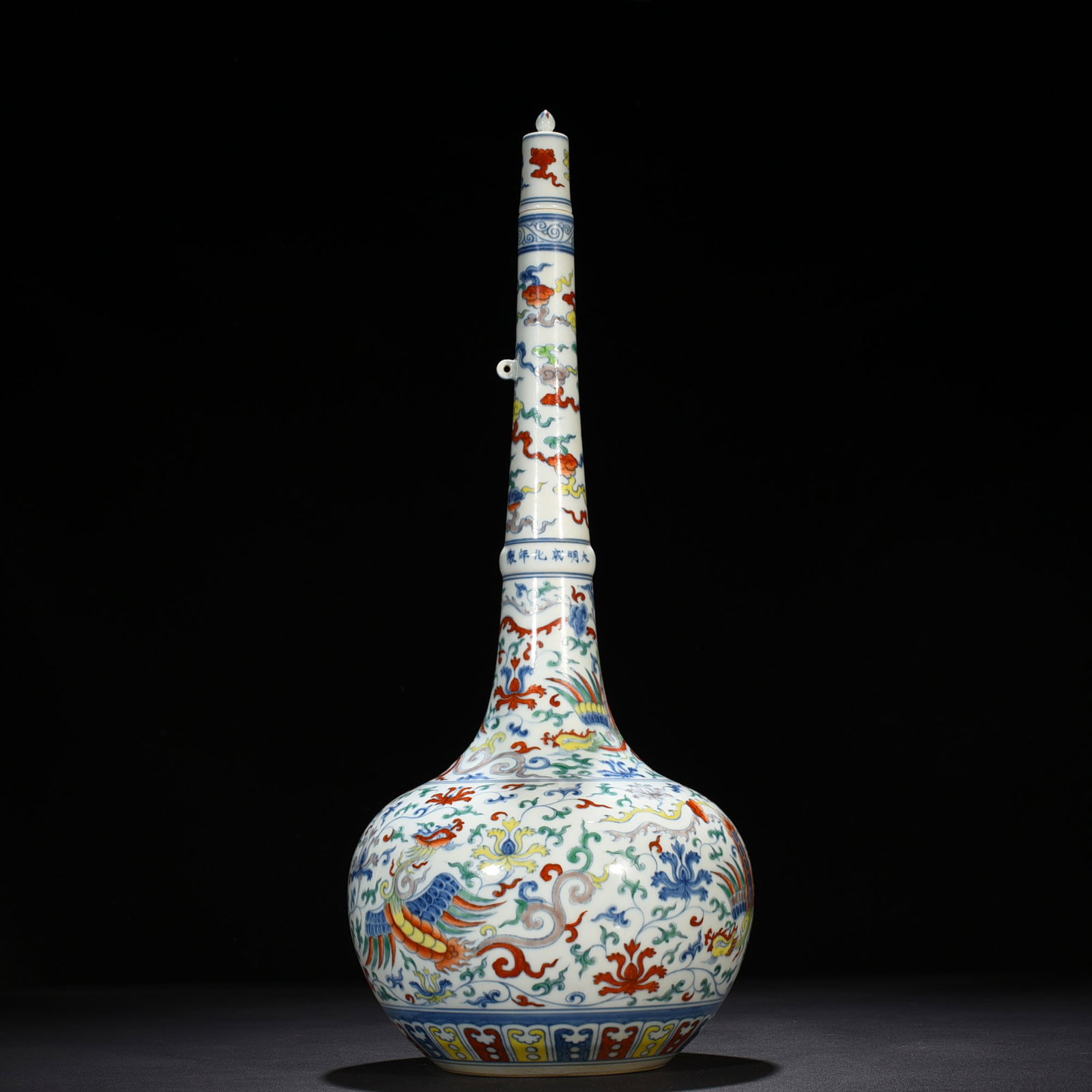 An Exquisite Chinese doucai long neck vase (1 of 9)