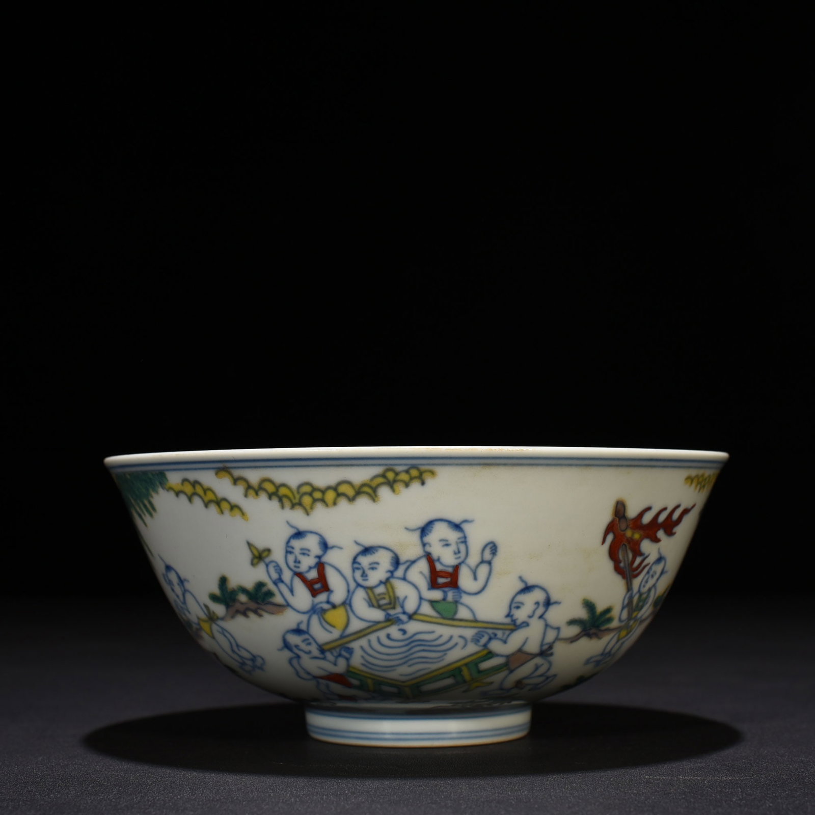 An Exquisite Chinese Doucai Colorful Bowl (1 of 8)