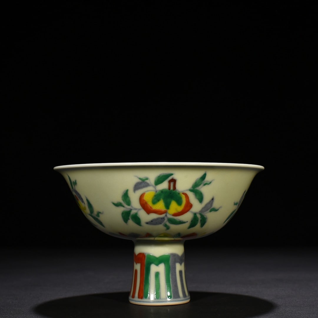 An Exquisite Chinese doucai tall bowl (1 of 8)