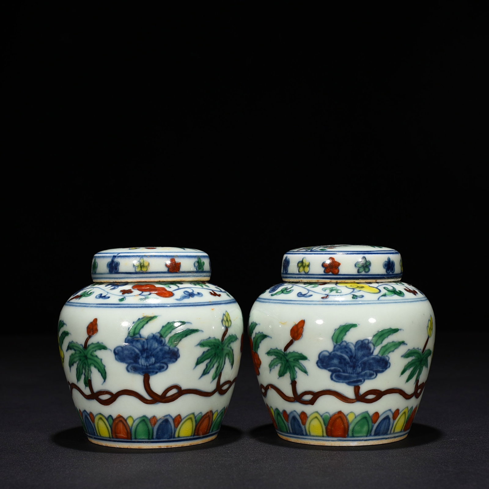 An Exquisite Chinese Doucai Tianzi Jar: Size: Height 10 cm - Widthh 10 cm Materials: Porcelain Dynasty: Ming dynasty Attribution: chenghua Object: jar