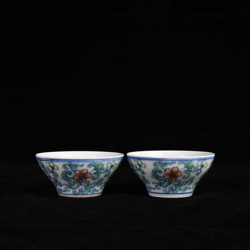 An Exquisite Chinese Doucai Flower Pattern Cup: Size: Height 3.5 cm - Widthh 8.2 cm Materials: Porcelain Dynasty: Ming dynasty Attribution: chenghua Object: cup