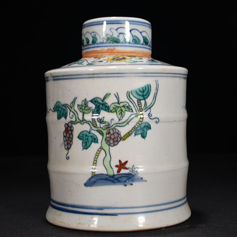 An Exquisite Chinese Doucai Grape Pattern Tea Jar (1 of 8)