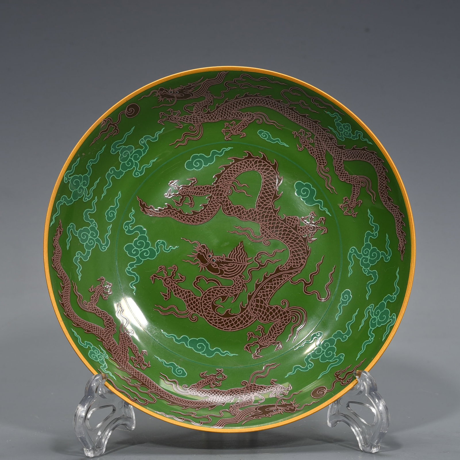 An Exquisite Chinese green glaze brown color dish: Size: Height 5 cm - Widthh 21 cm Materials: Porcelain Time Period:Ming dynasty Attribution: chenghua Object: dish