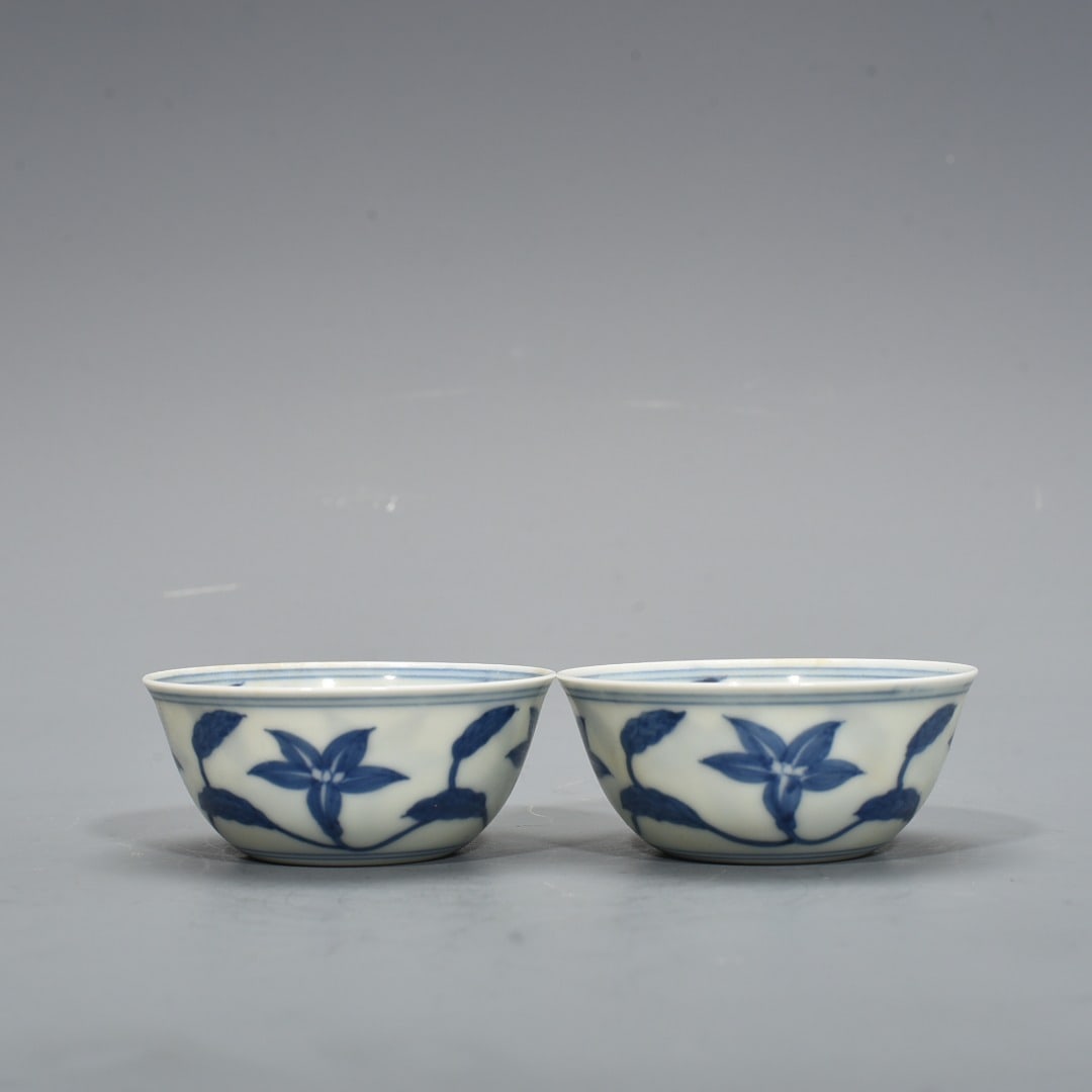 An Exquisite Chinese blue and white okra pattern cup: Size: Height 4 cm - Widthh 8 cm Materials: Porcelain Time Period:Ming dynasty Attribution: chenghua Object: cup