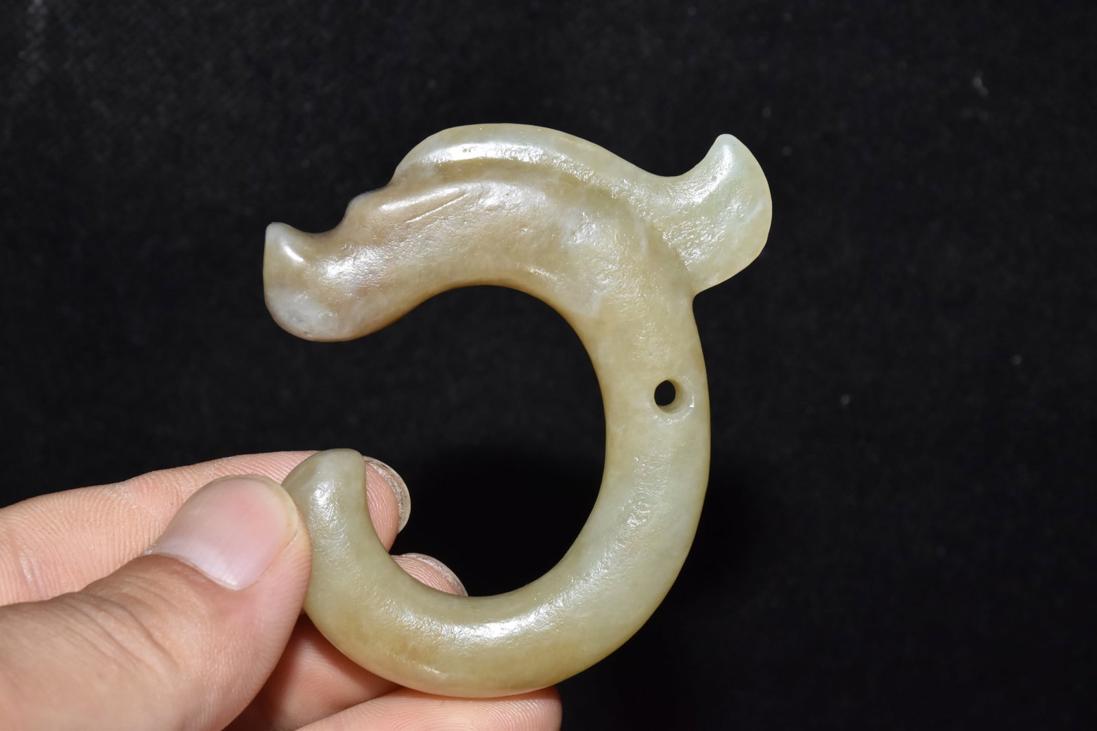 Chinese hongshang culture jade carved sculpture: Size: Height 6.8 cm - Width 6.4 cm Materials: Jade Dynasty: Hongshan Culture Attribution: 3000-BC Object: Chinese Antiques