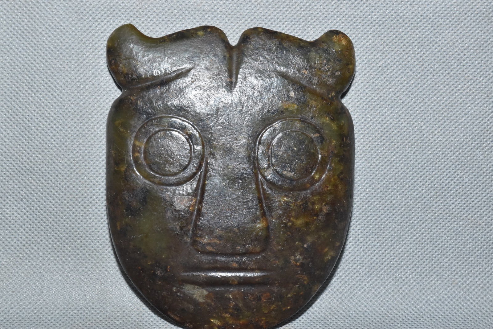 Chinese hongshang culture jade carved sculpture (1 of 8)
