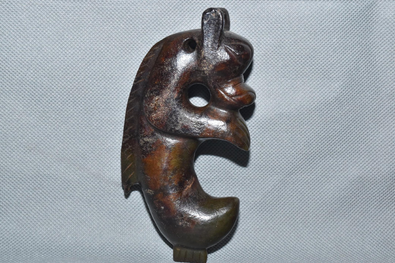Chinese hongshang culture jade carved sculpture: Size: Height 14 cm - Width 7.5 cm Materials: Jade Dynasty: Hongshan Culture Attribution: 3000-BC Object: Chinese Antiques