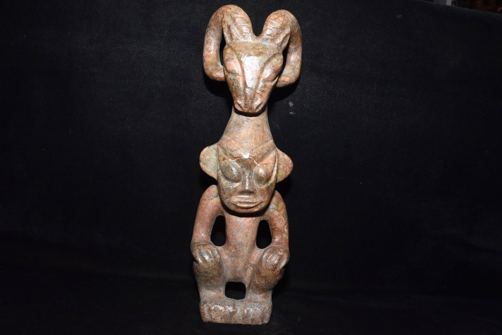 Chinese hongshang culture jade carved sculpture: Size: Height 29.5 cm - Width 10.5 cm Materials: Jade Dynasty: Hongshan Culture Attribution: 3000-BC Object: Chinese Antiques