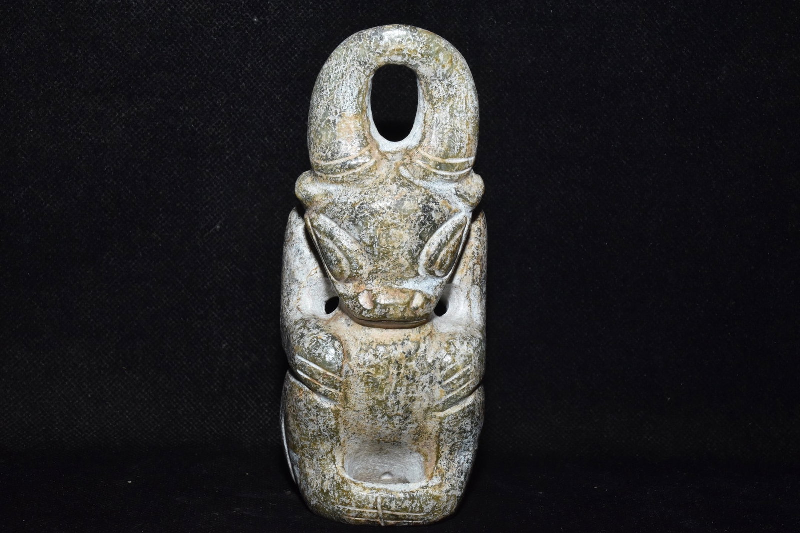 Chinese hongshang culture jade carved sculpture: Size: Height 13.5 cm - Width 5.8 cm Materials: Jade Dynasty: Hongshan Culture Attribution: 3000-BC Object: Chinese Antiques