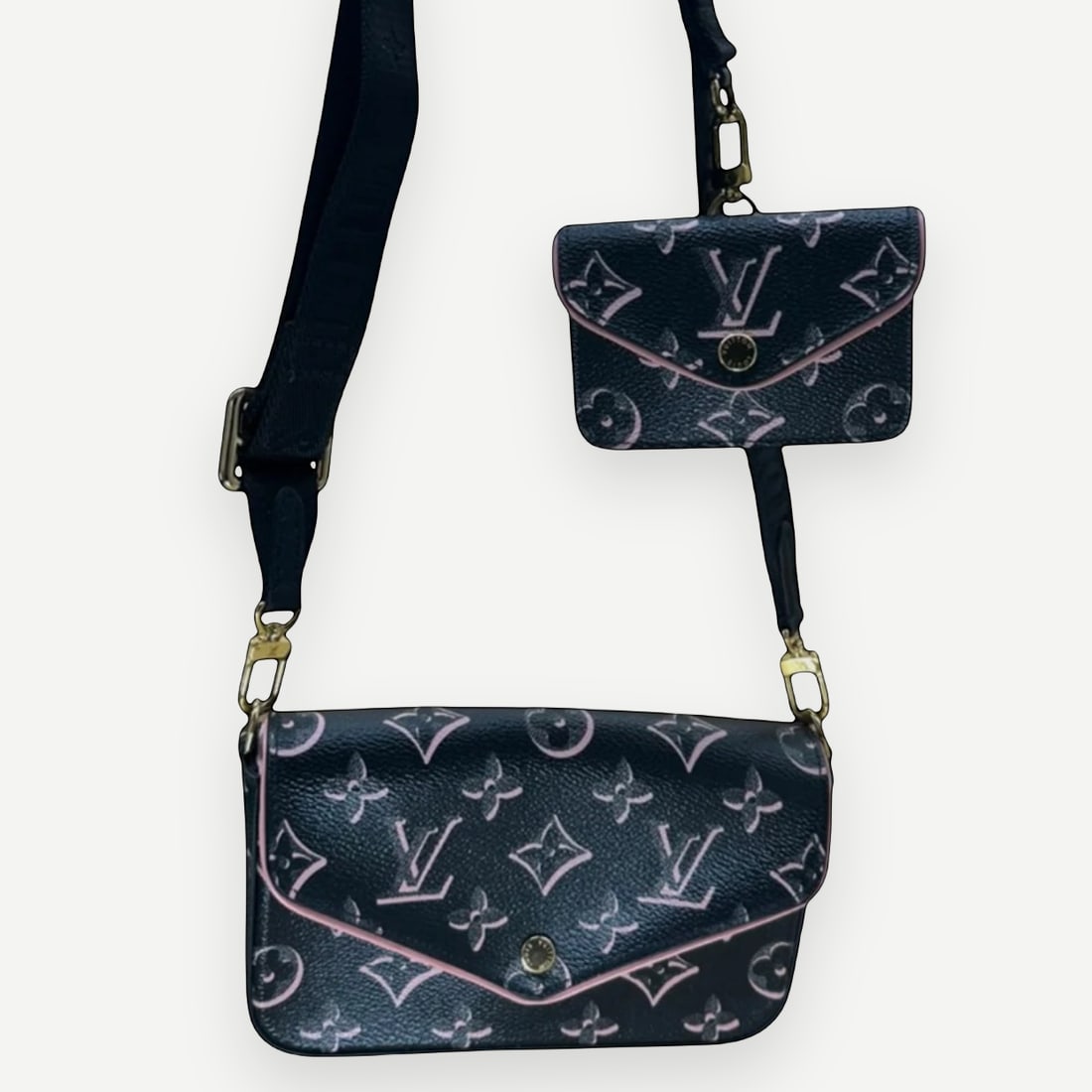 LOUIS VUITTON Felicie Strap & Go, Limited Edition, Monogram Canvas, Full Set: HeritageThe Louis Vuitton Felicie Strap & Go is one of the house's most versatile and collectible modern silhouettes — a compact, convertible design that transitions effortlessly from crossb