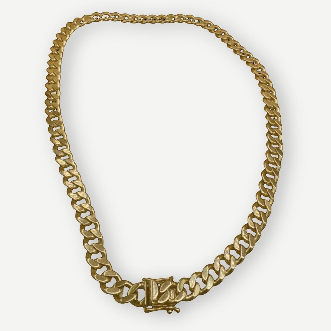 SUCCO Heavy Curb Link Necklace, 14K Yellow Gold, 15 in., 44.1g, Vintage: Heritage SUCCO is a respected Italian jewelry maker recognized for producing substantial gold jewelry with exceptional craftsmanship. Founded on the principles of solid construction and enduring desig