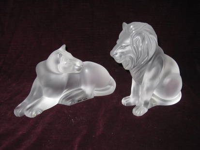 PAIR OF LALIQUE FROSTED GLASS FIGURES OF LION AND L: PAIR OF LALIQUE FROSTED GLASS FIGURES OF LION AND LIONESS