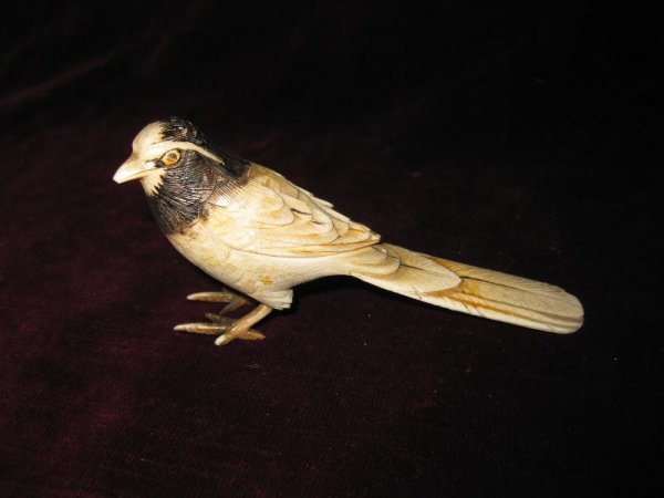 CHINESE CARVED IVORY BIRD: CHINESE CARVED IVORY BIRD
