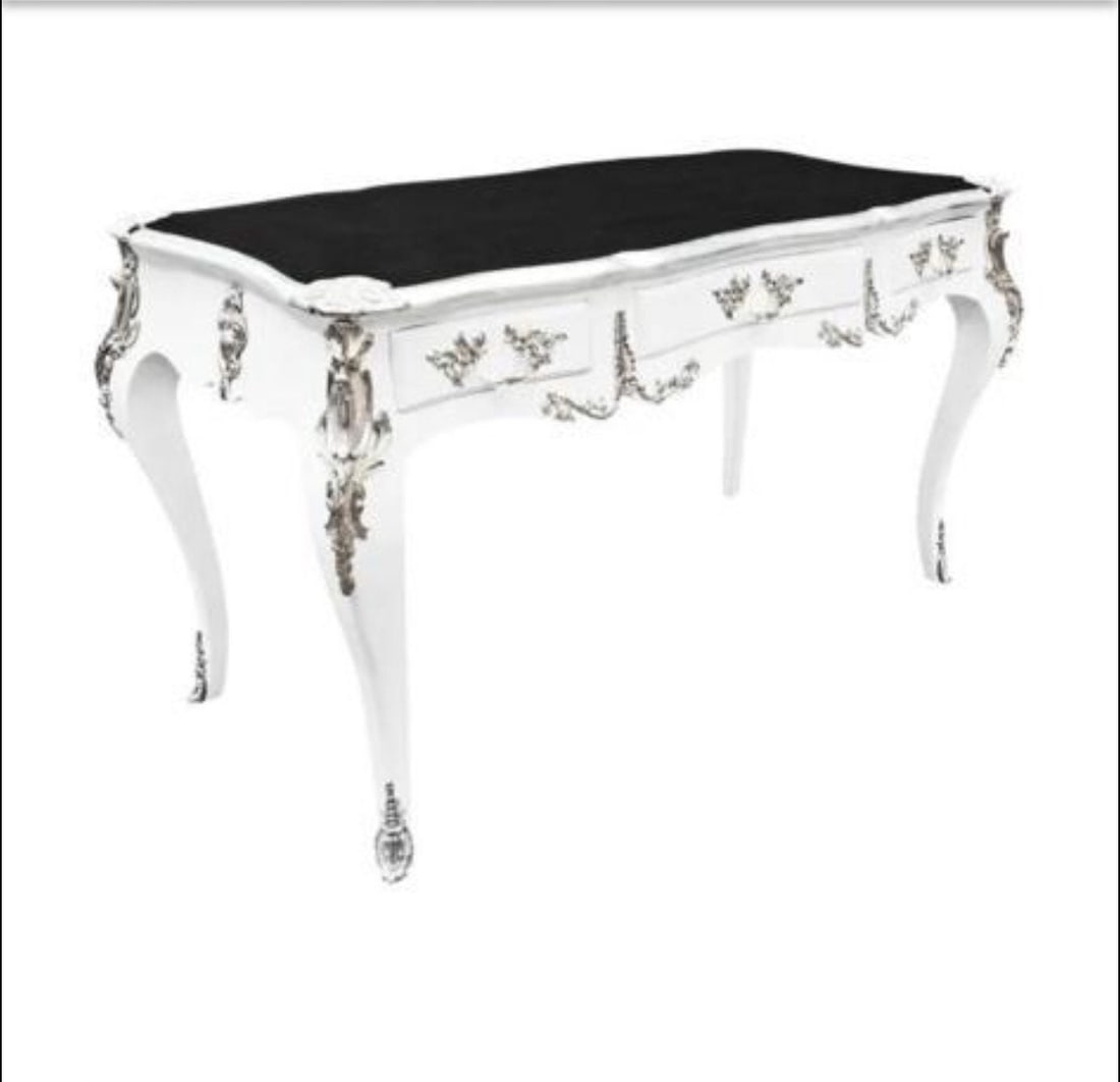 Large baroque Louis XV style desk, 3 drawers: Very beautiful and large Baroque Louis XV style desk with bronze foliage decoration, with its superb writing pad in black imitation leather. This desk has a large quantity of decorative silver bronzes