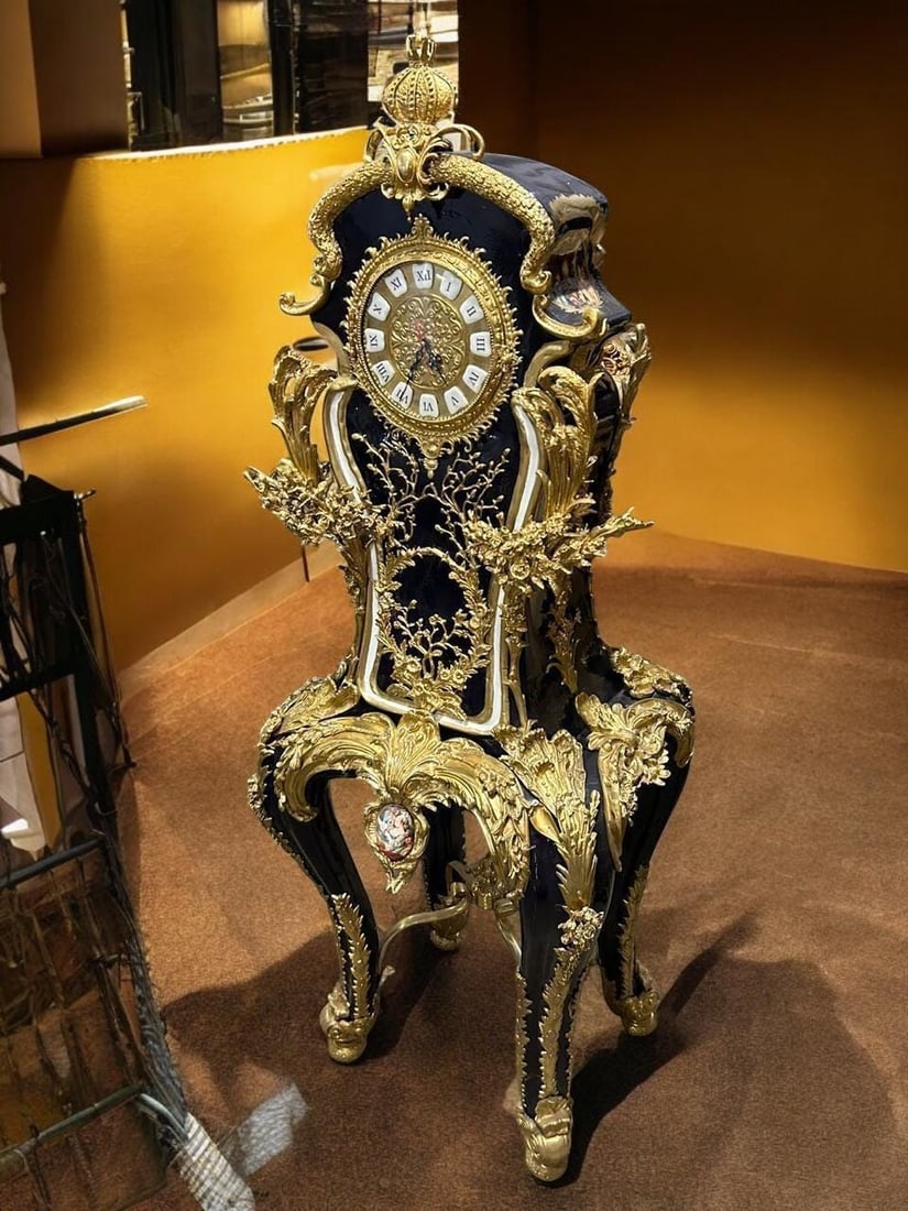 French-Style Ornamental Clock with Gold Leaf: Behold the epitome of luxury with this majestic French-style clock, a timeless masterpiece that embodies opulence and grandeur. Meticulously crafted with a rich velvet black finish and adorned with in