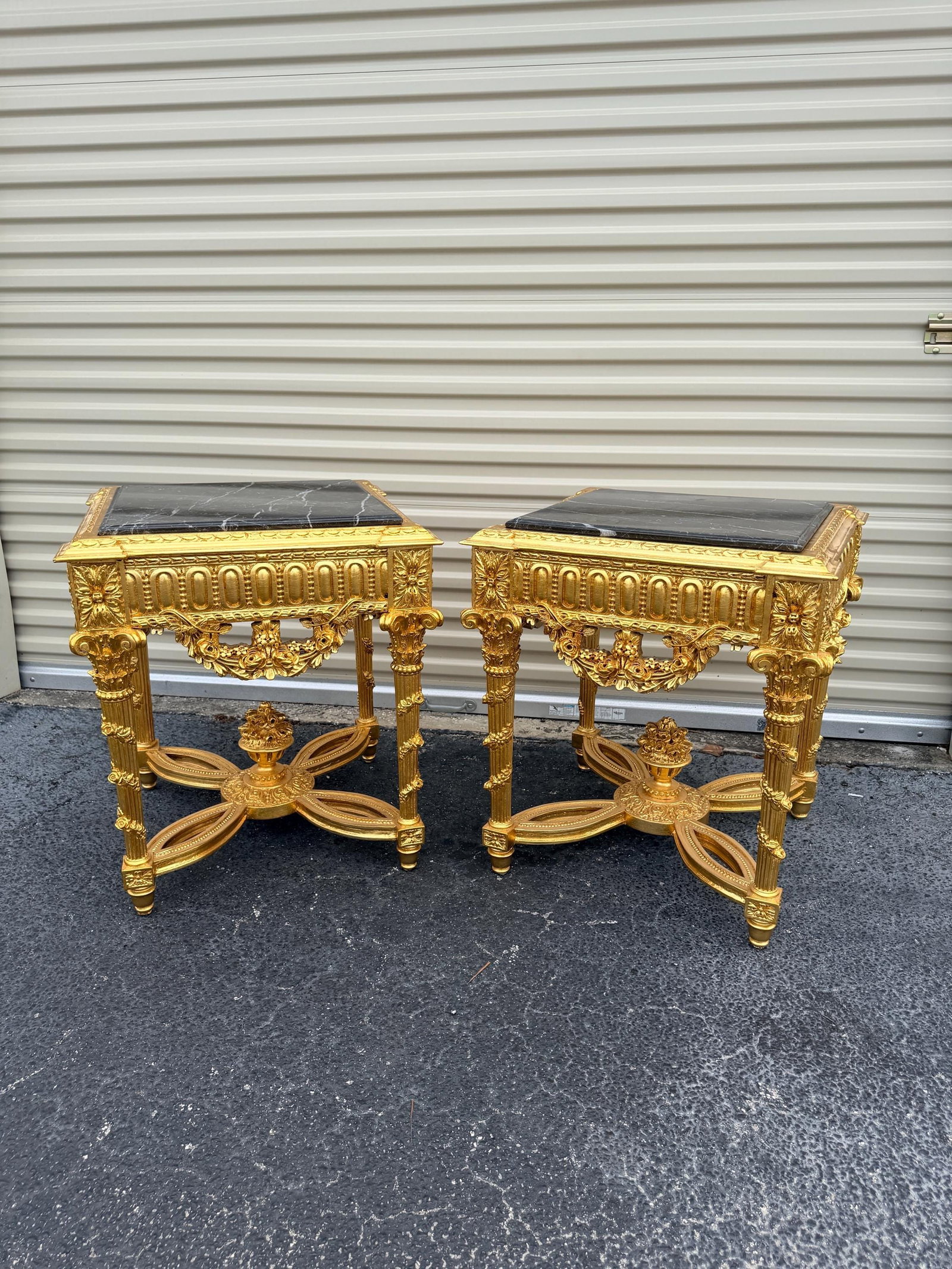 Louis XV Luxury Handmade Giltwood Marble top End (1 of 6)