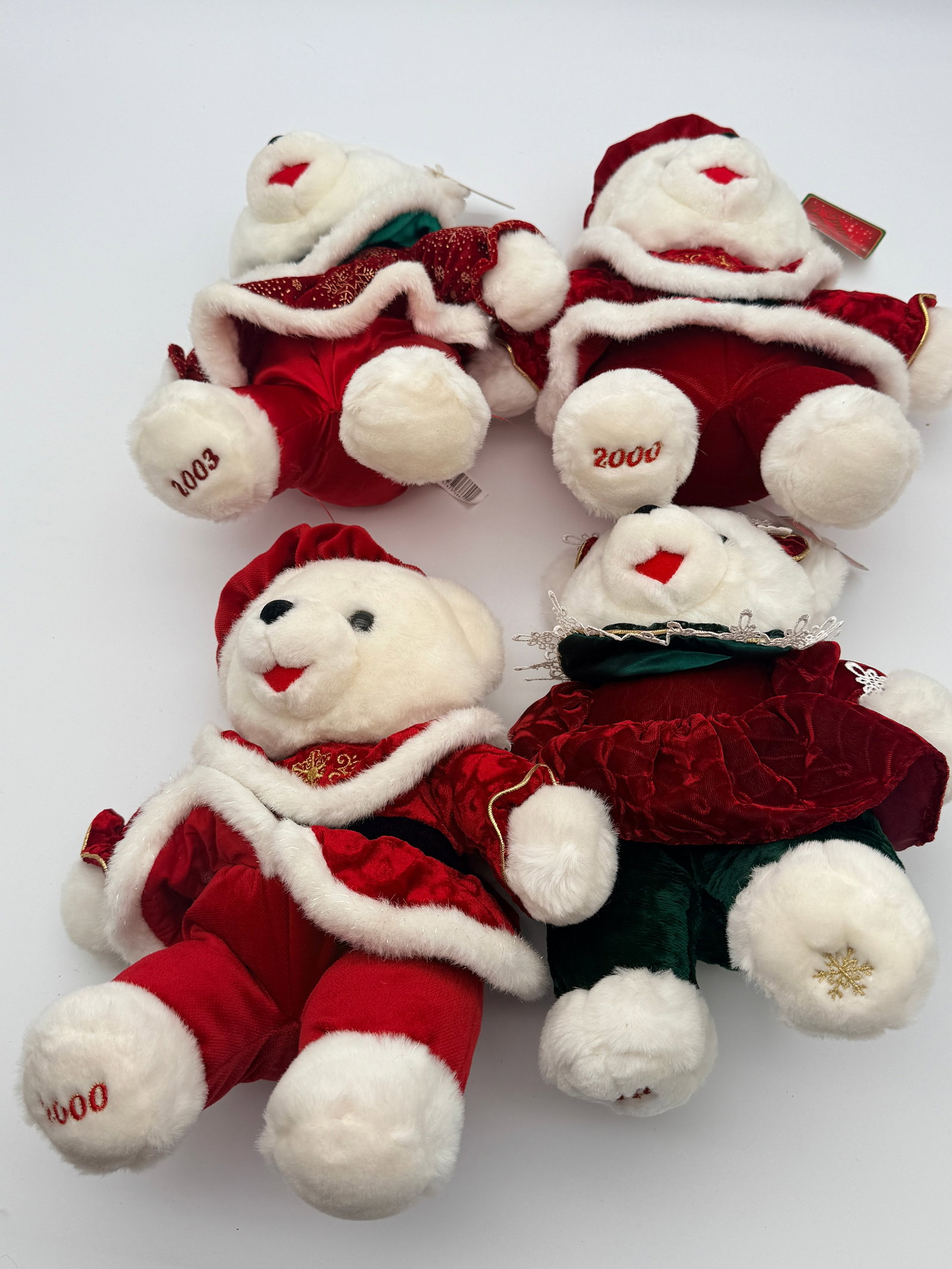 Snowflake Friends Holiday Plush Bear Lot of 4 (1 of 5)