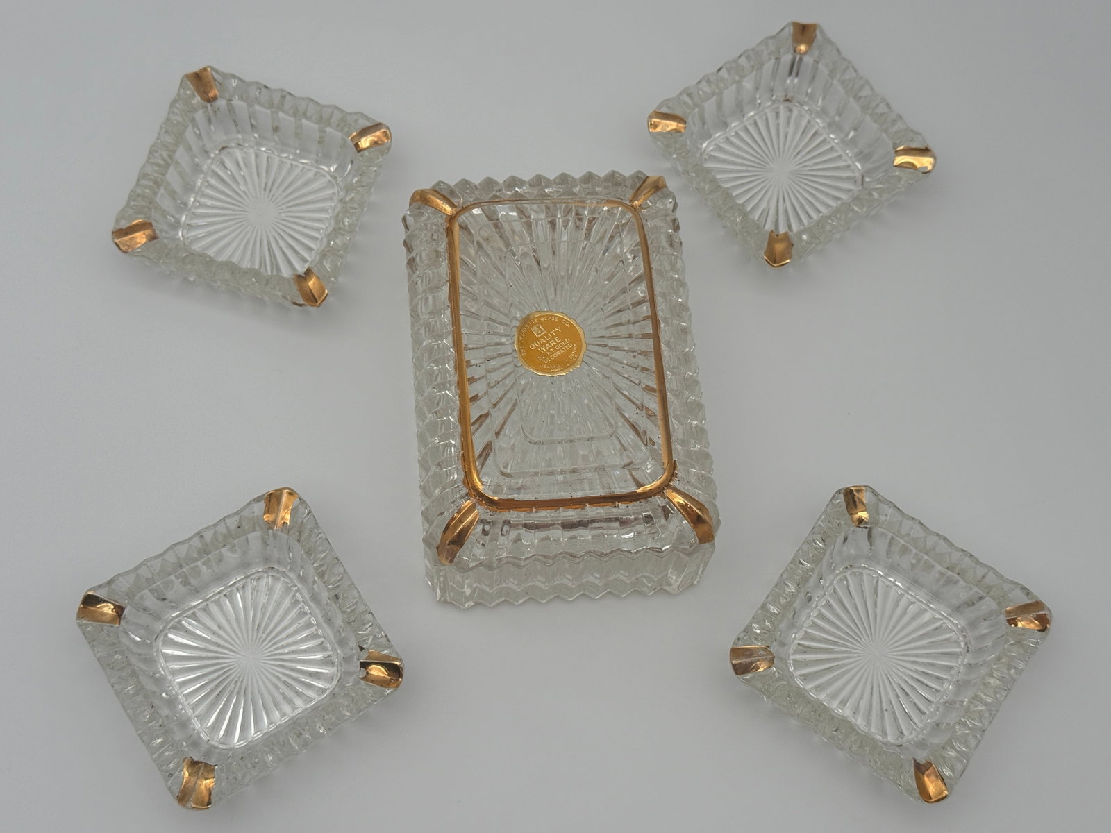 Vintage Jeannette Glass Ashtray Set (1 of 8)