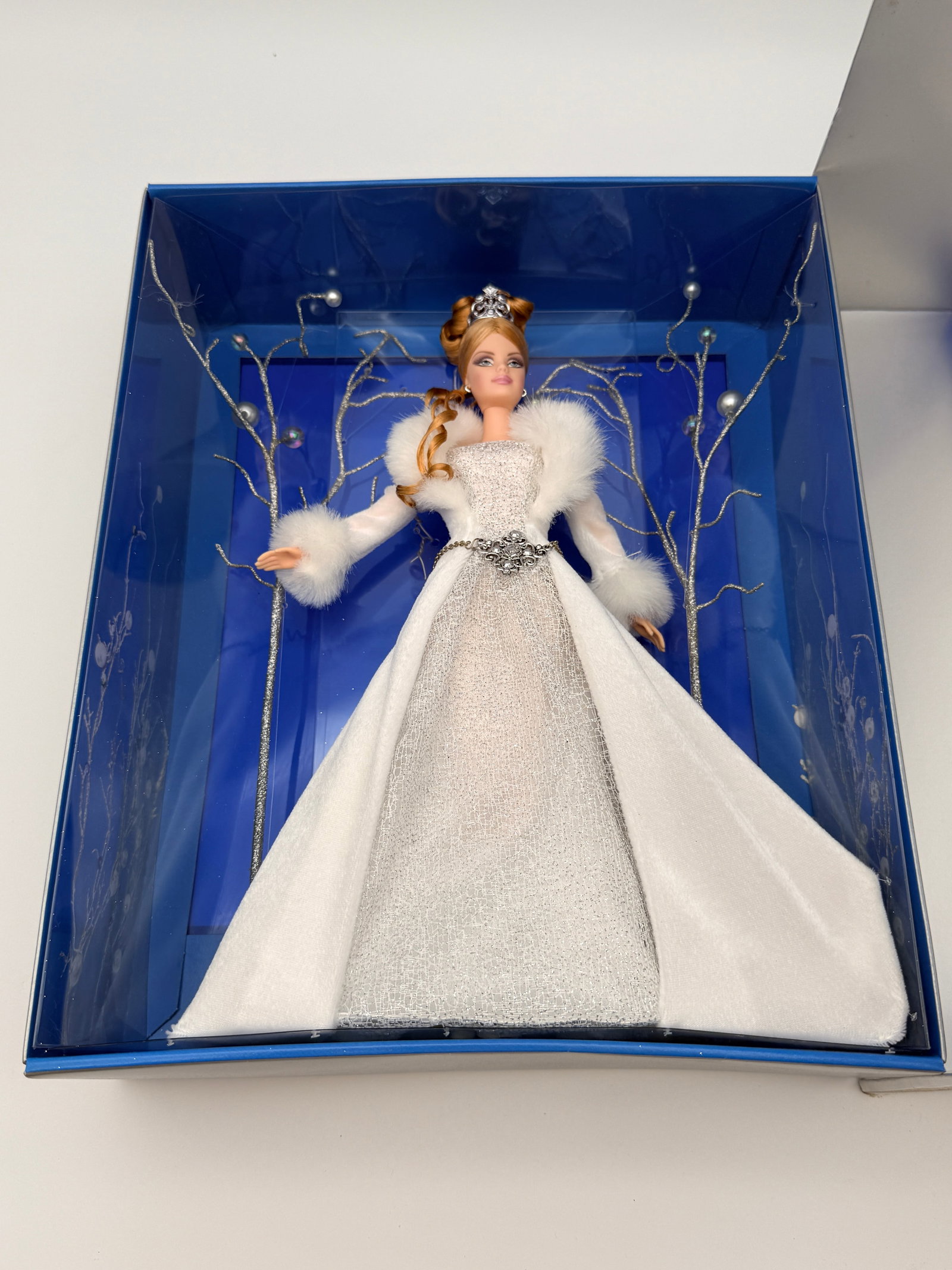 2003 Holiday Visions Barbie Doll (1 of 6)