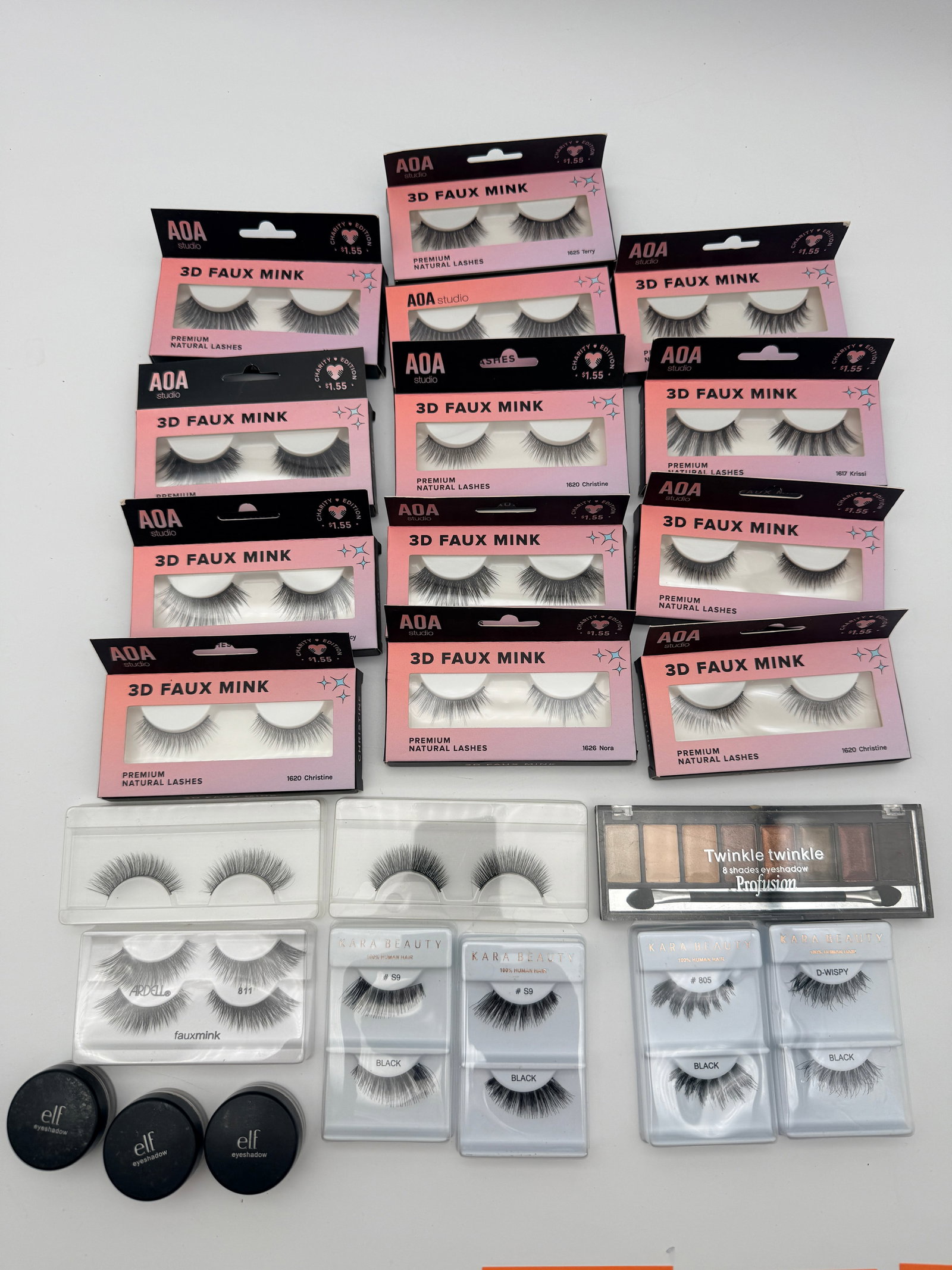 Mixed lot of premium lashes from beauty parlor liquidation (1 of 3)
